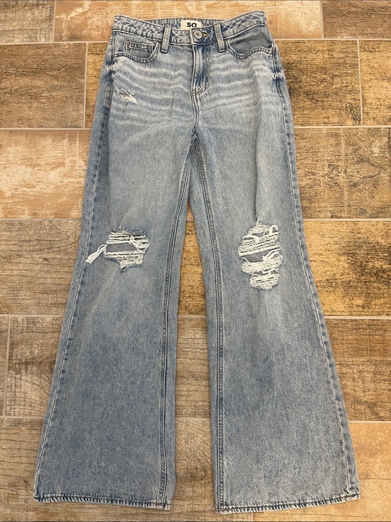 SO Denim - SO Light Wash Distressed Mid Rise Slouchy Flare Jeans Size 3/26